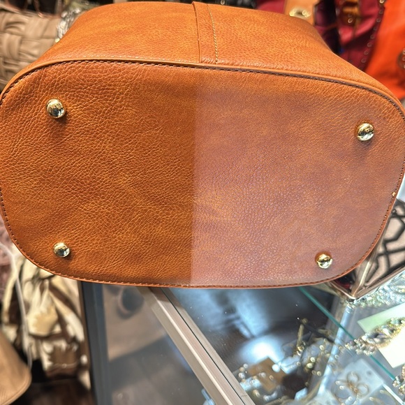 A beautiful Vegan handbag color Rust - Picture 12 of 16